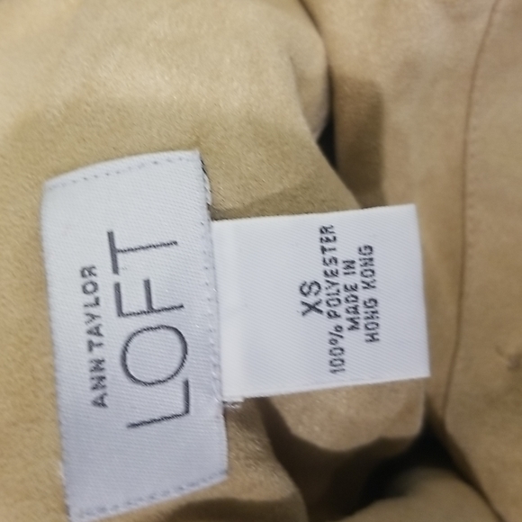 LOFT Beige Button Down Shirt - Picture 5 of 5